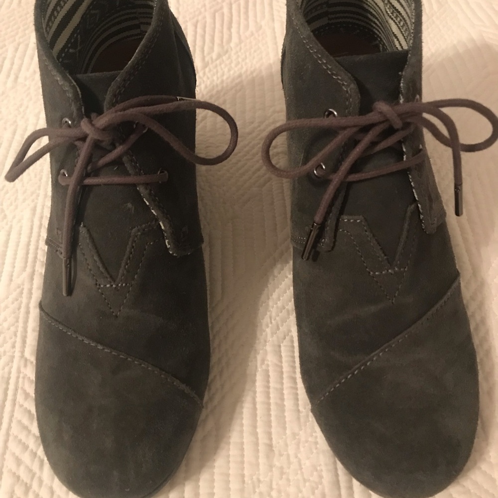 Toms Desert Wedge Booties